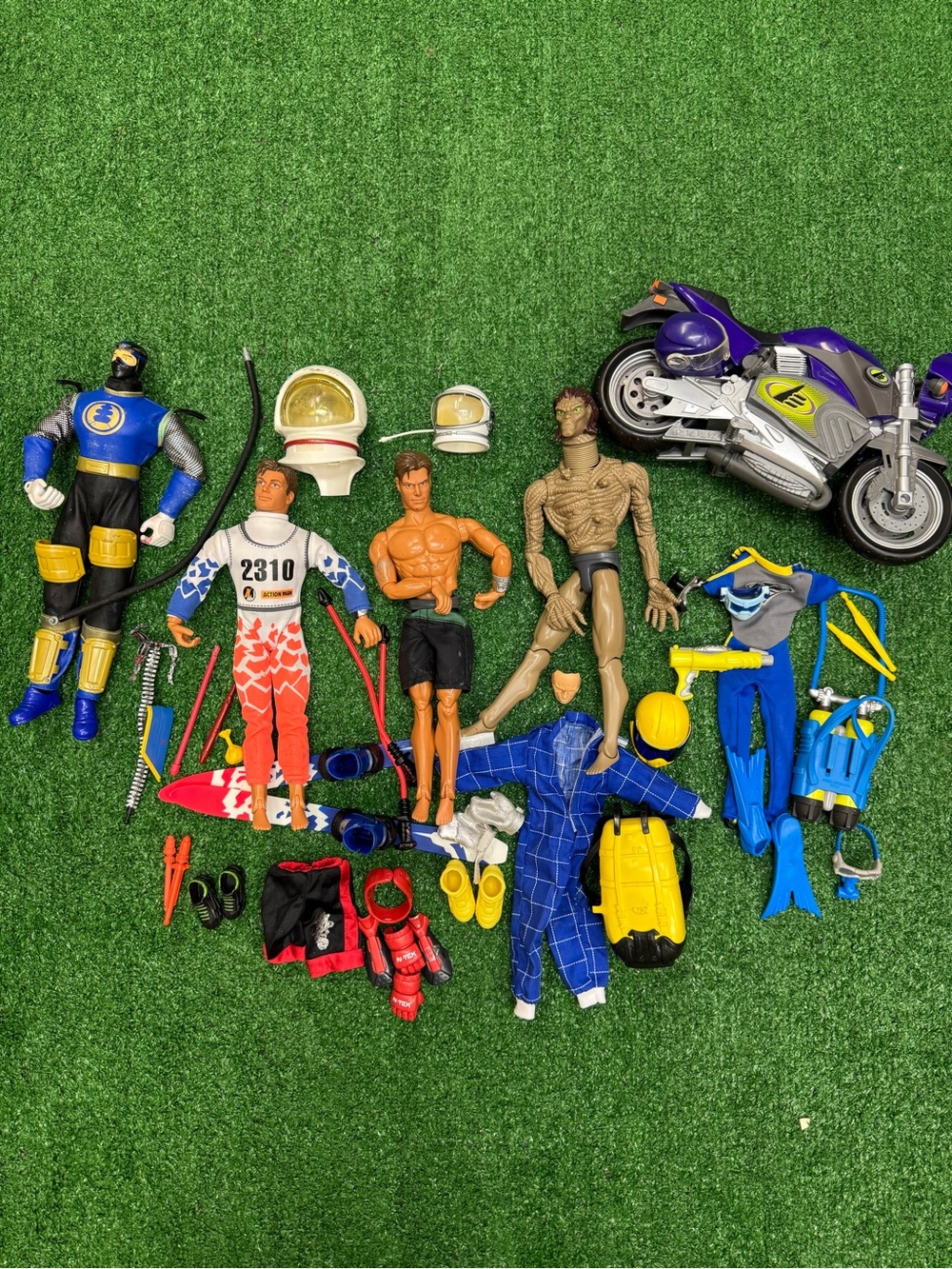 Vintage Mattel 12” Max Steel Lot Action Figures and accessories ,weapons Mattel
